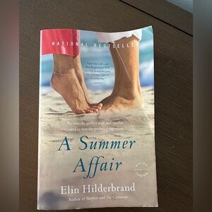 A Summer Affair by Elin Hilderbrand Paperback